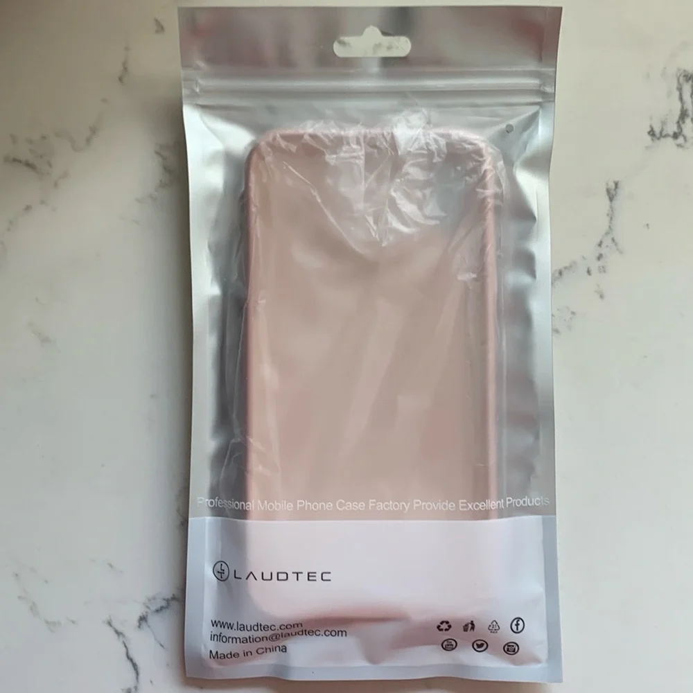 NEW Silicone iPhone XR Phone Case with Kickstand - Picture 8 of 10